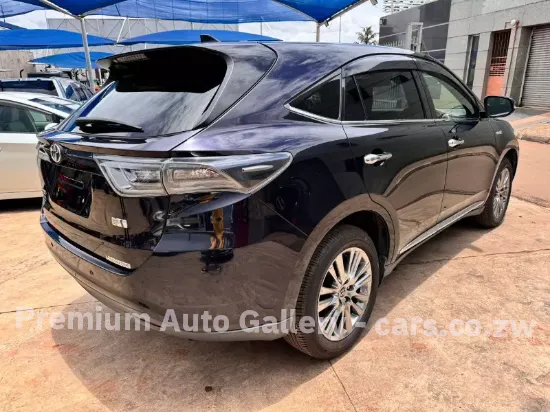 Picture of Toyota Harrier 2014