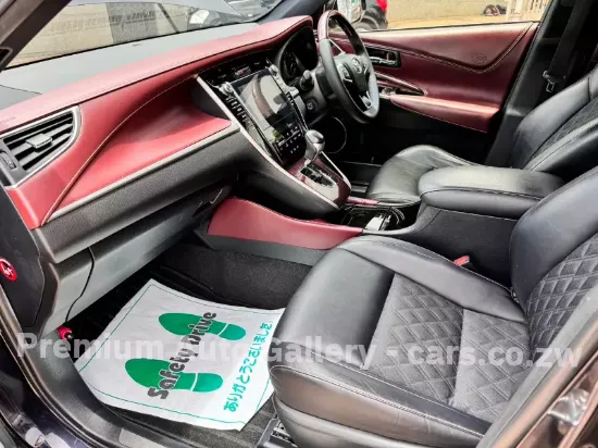 Picture of Toyota Harrier 2014