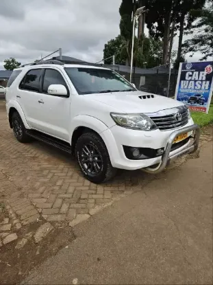 Picture of Toyota Fortuner 2014
