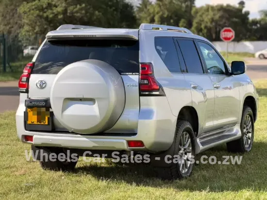 Picture of Toyota Prado 2018
