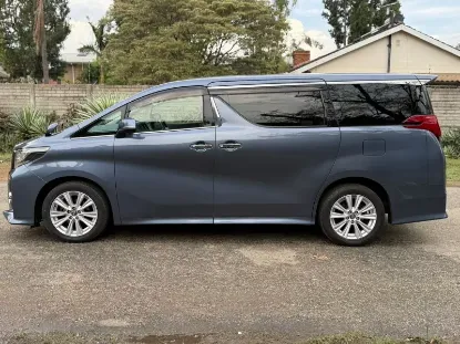 Picture of Toyota Alphard 2017
