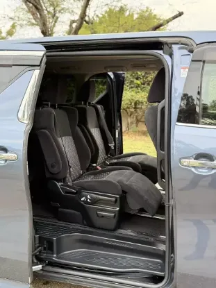 Picture of Toyota Alphard 2017