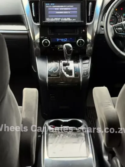 Picture of Toyota Alphard 2017