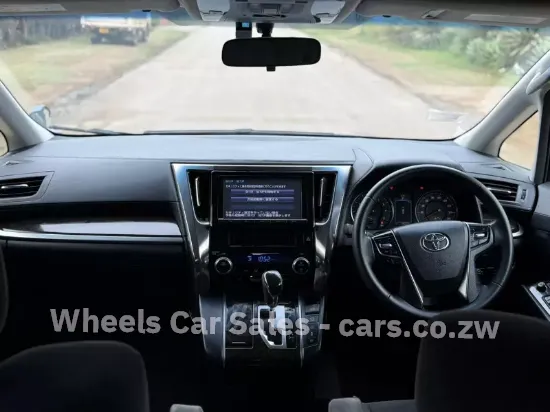 Picture of Toyota Alphard 2017