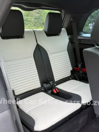 Picture of Land Rover Discovery 2024