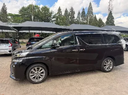 Picture of Toyota Vellfire 2017