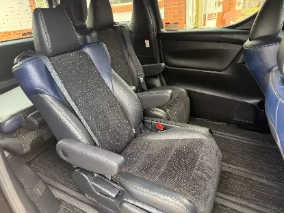 Picture of Toyota Vellfire 2017