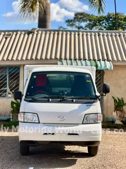 Picture of Mazda Bongo 2016
