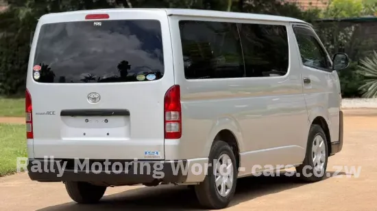 Picture of Toyota Quantum 2016
