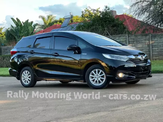 Picture of Honda Fit Shuttle 2016