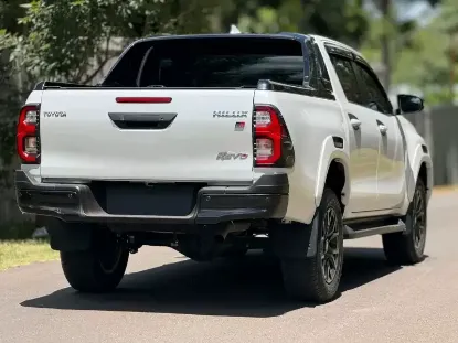 Picture of Toyota Hilux 2023