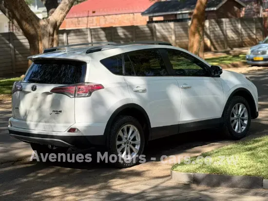 Picture of Toyota Rav4 2017