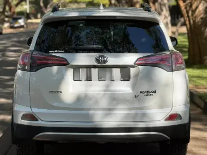 Picture of Toyota Rav4 2017