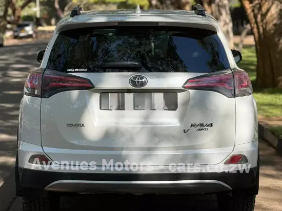 Picture of Toyota Rav4 2017