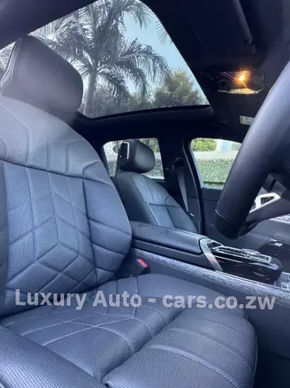 Picture of BMW 7 Series 2023