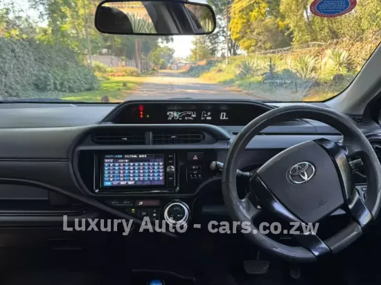 Picture of Toyota Aqua 2016