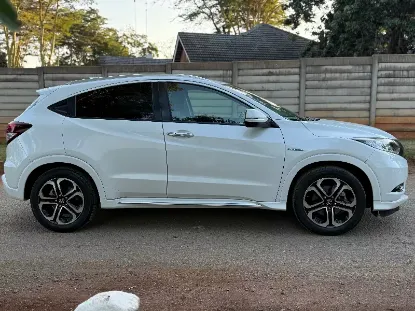 Picture of Honda Vezel Z edition 2017