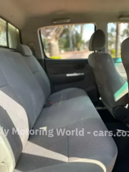Picture of Toyota Hilux 2013
