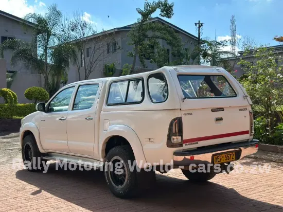Picture of Toyota Hilux 2013