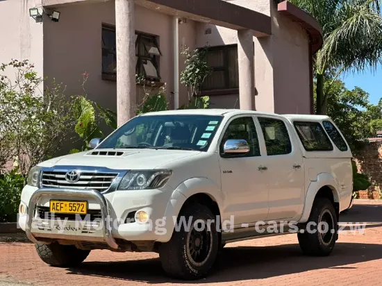 Picture of Toyota Hilux 2013