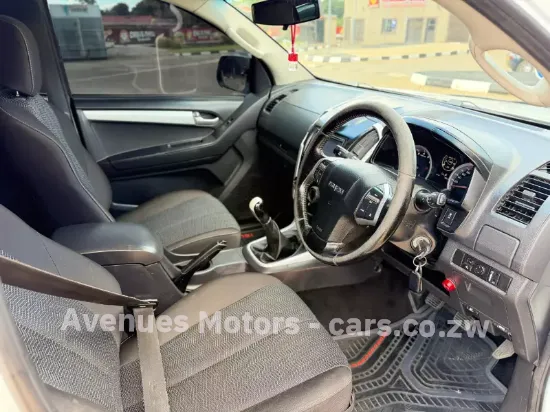 Picture of Isuzu KB300 2018
