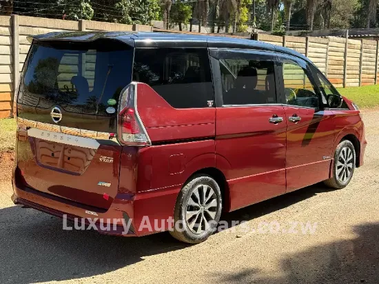Picture of Nissan Serena 2017