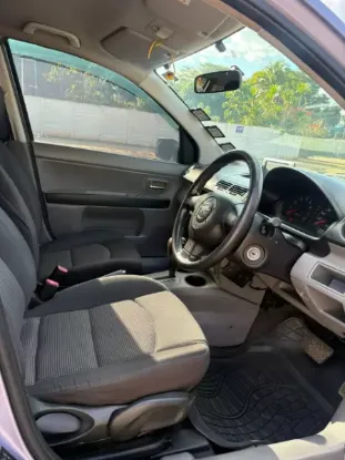 Picture of Mazda Demio 2005