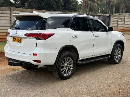 Picture of Toyota Fortuner 2021