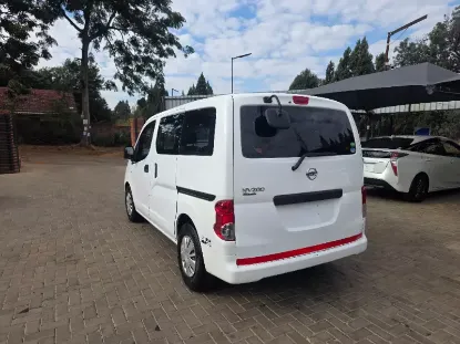 Picture of Nissan NV200 2016