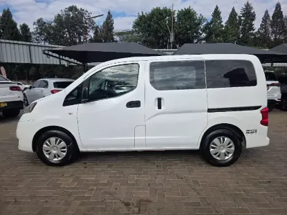 Picture of Nissan NV200 2016