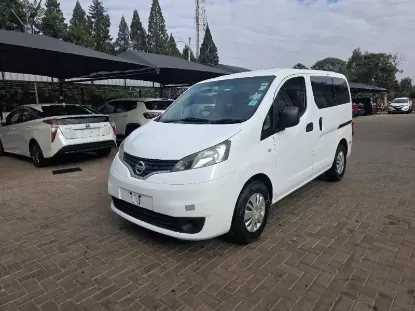 Picture of Nissan NV200 2016