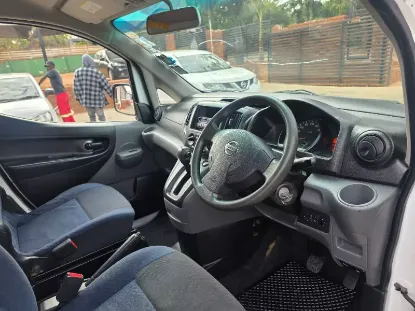 Picture of Nissan NV200 2016