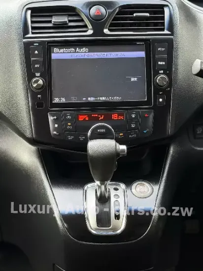 Picture of Nissan Serena Highway Star 2012