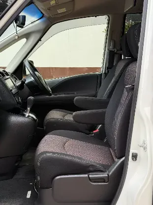 Picture of Nissan Serena Highway Star 2012
