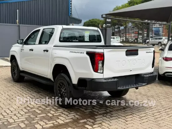 Picture of Toyota Hilux 2026