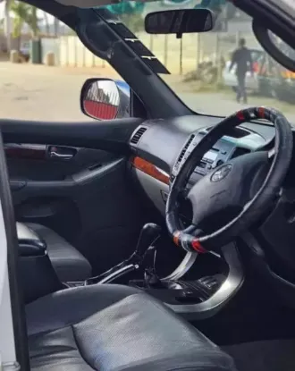 Picture of Toyota Prado 2004