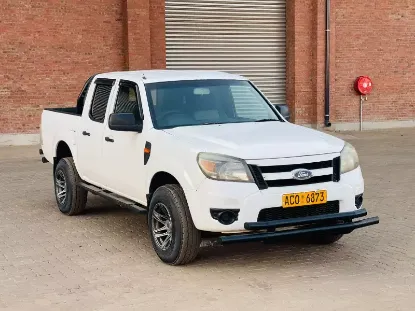 Picture of Twincabs, 4x4s, SUVs & Saloons for hire