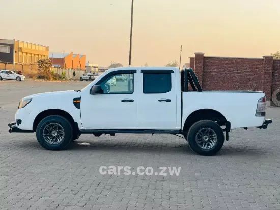 Picture of Twincabs, 4x4s, SUVs & Saloons for hire