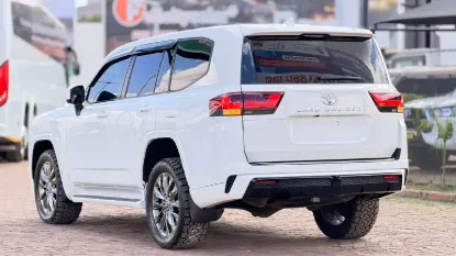 Picture of Toyota Land Cruiser 2024