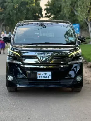 Picture of Toyota Vellfire 2017