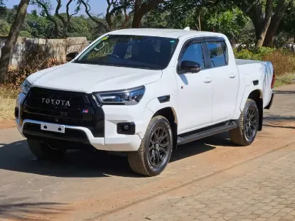 Picture of Toyota Hilux 2023