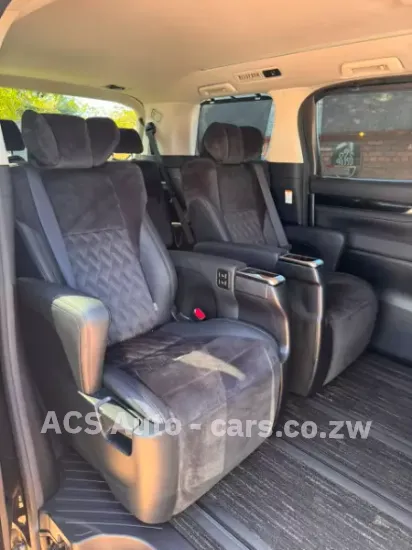 Picture of Toyota Vellfire 2017