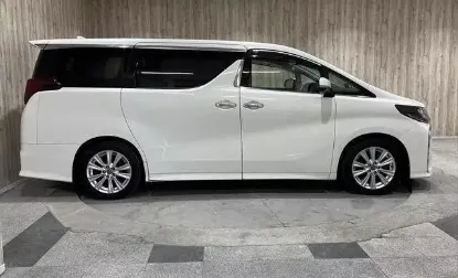 Picture of Toyota Alphard 2020