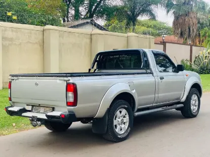 Picture of Nissan Hardbody 2017