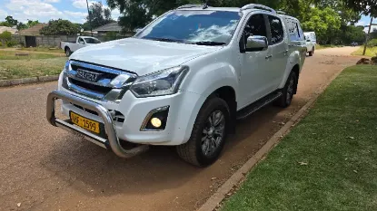 Picture of Isuzu KB300 2017