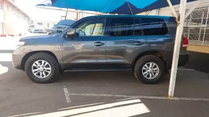 Picture of Toyota Land Cruiser 2010