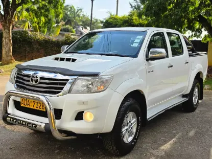 Picture of Toyota Hilux 2013