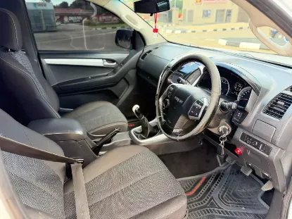 Picture of Isuzu KB300 2018