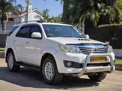 Picture of Toyota Fortuner 2013