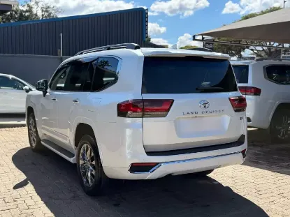 Picture of Toyota Land Cruiser 2022